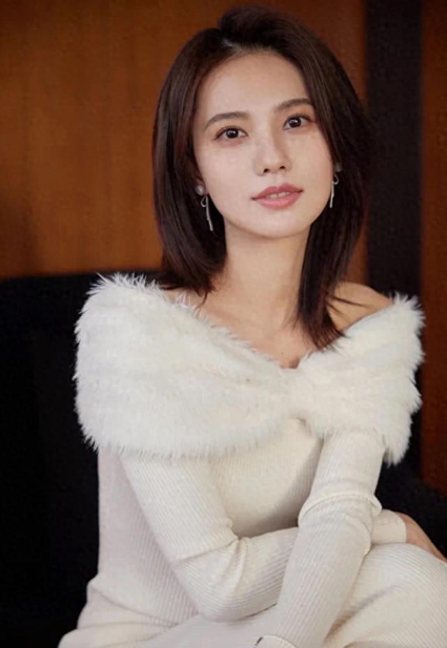 姜佩瑶:低调绽放,实力与魅力齐飞