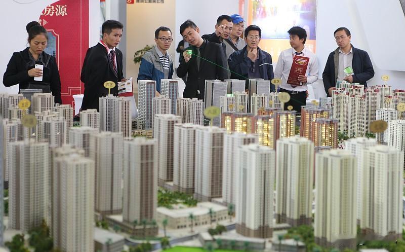 看到一些上半年说2026年房价要止跌，自己下半年要买房入场的人，他们现在开始陆续
