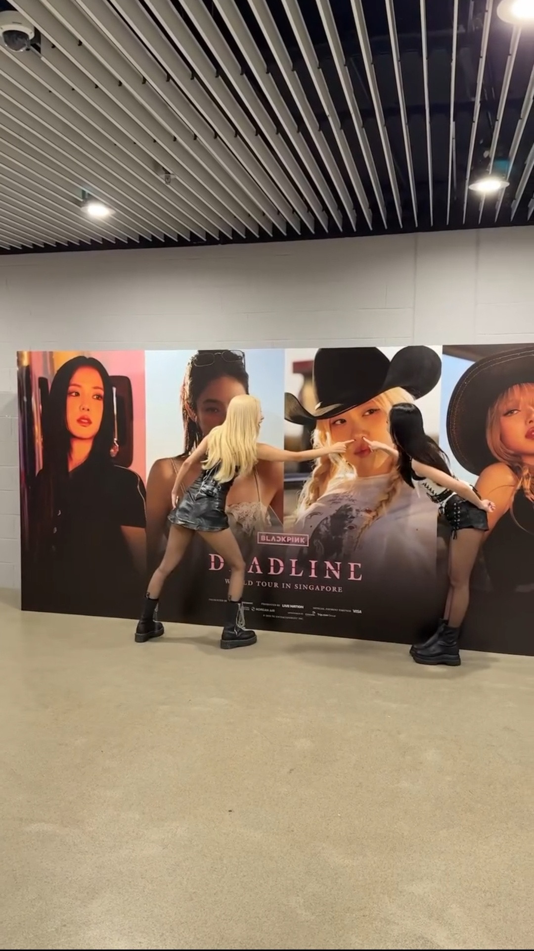 们酥肉太可爱了哈哈哈哈哈哈哈哈哈哈戳鼻孔👉🏻