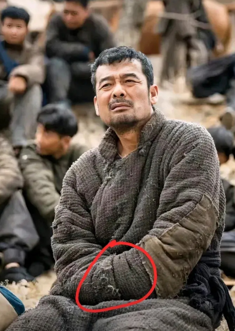 宋佳伦这个人哪都好，就是有一个很大的硬伤，不是演技方面不过关，而是这么多年过去了