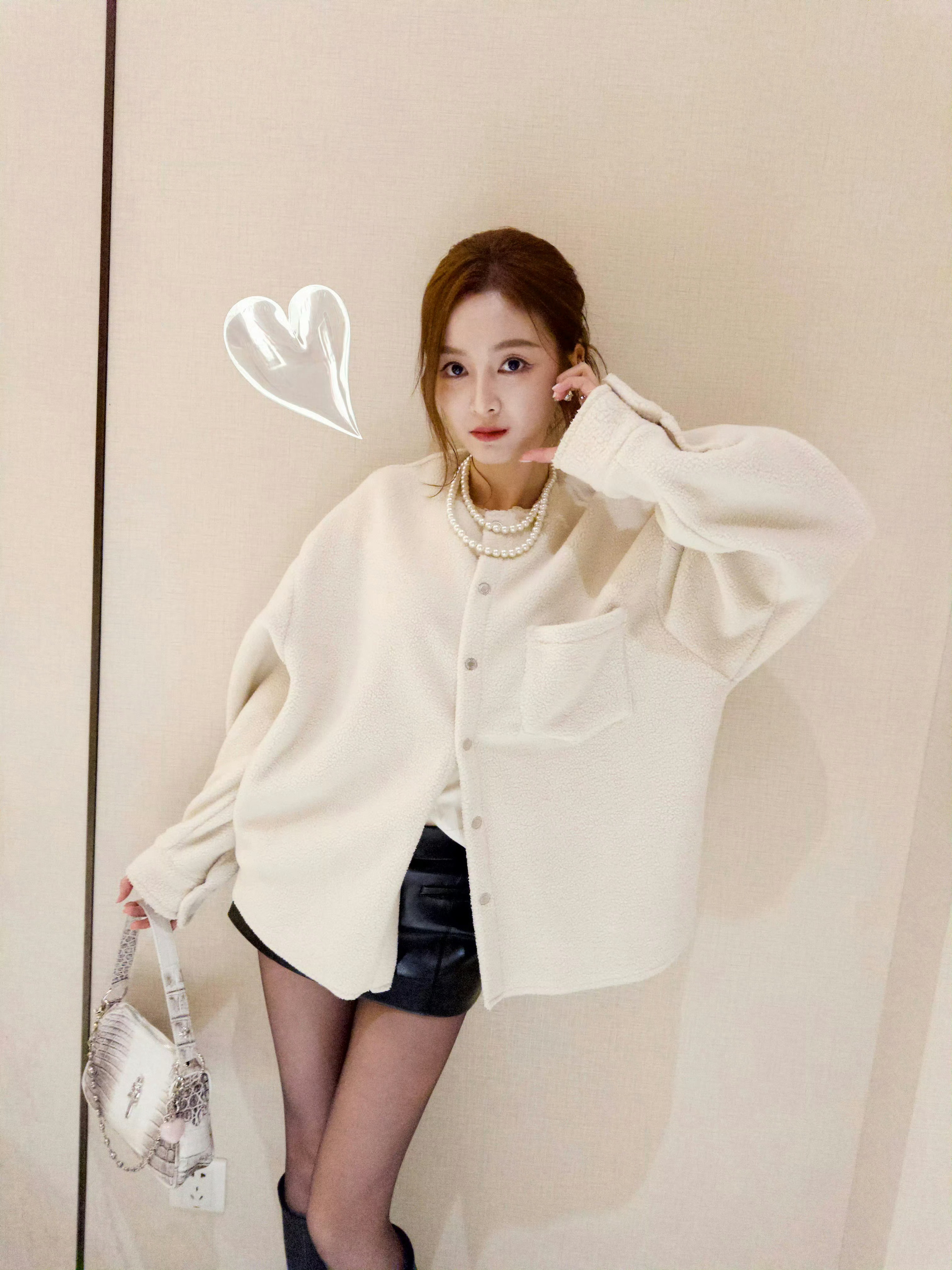 吴宣仪黑丝美腿​​​