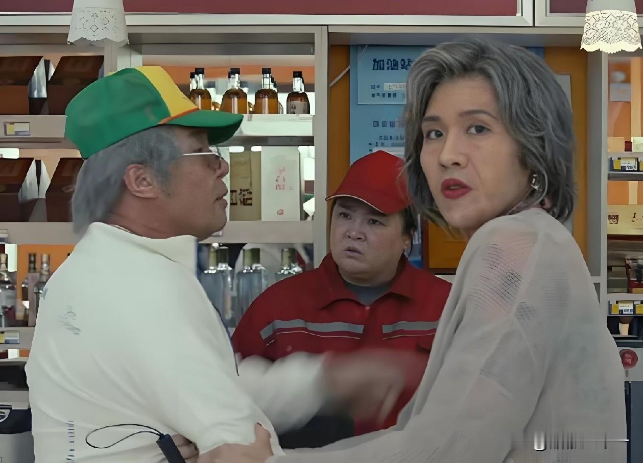 电视剧《低智商犯罪》，烧饼演的刘直蠢也就罢了，怎么原本智商还在线的方超也