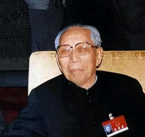 1991年，一位犯人结束了自己长达40年的牢狱生涯，结果刚刚走出监狱，他就立马给