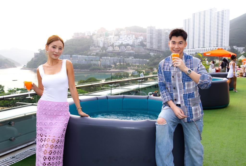 杨政龙带领英皇一众艺人抢先参观SohoBeachClubatThePu