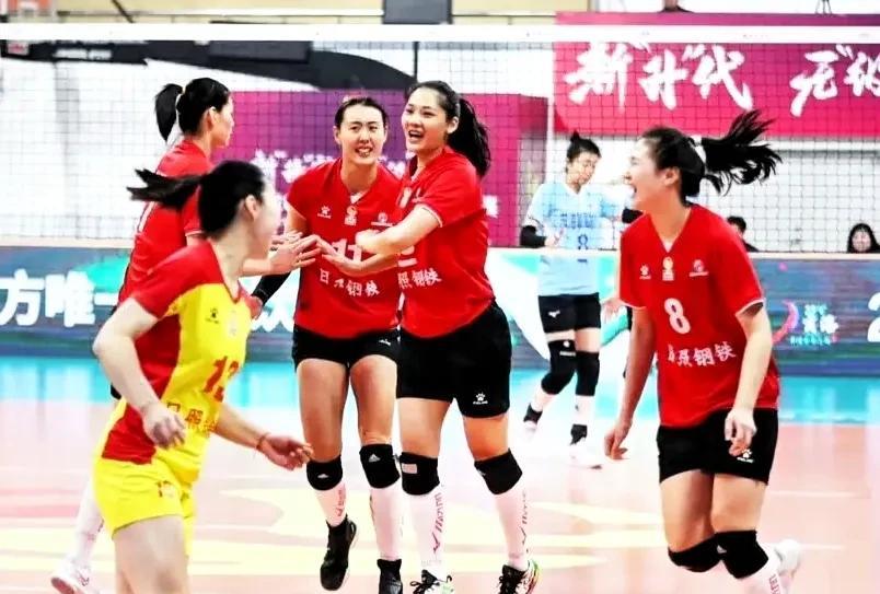 赵勇教练，接下来比赛要想取得好成绩，副攻二传必须补强，大家建议紧急招入杨涵玉、王