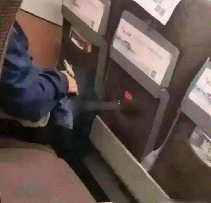 假如我把他手上的蚂蚱打死，会怎么样？​​​
