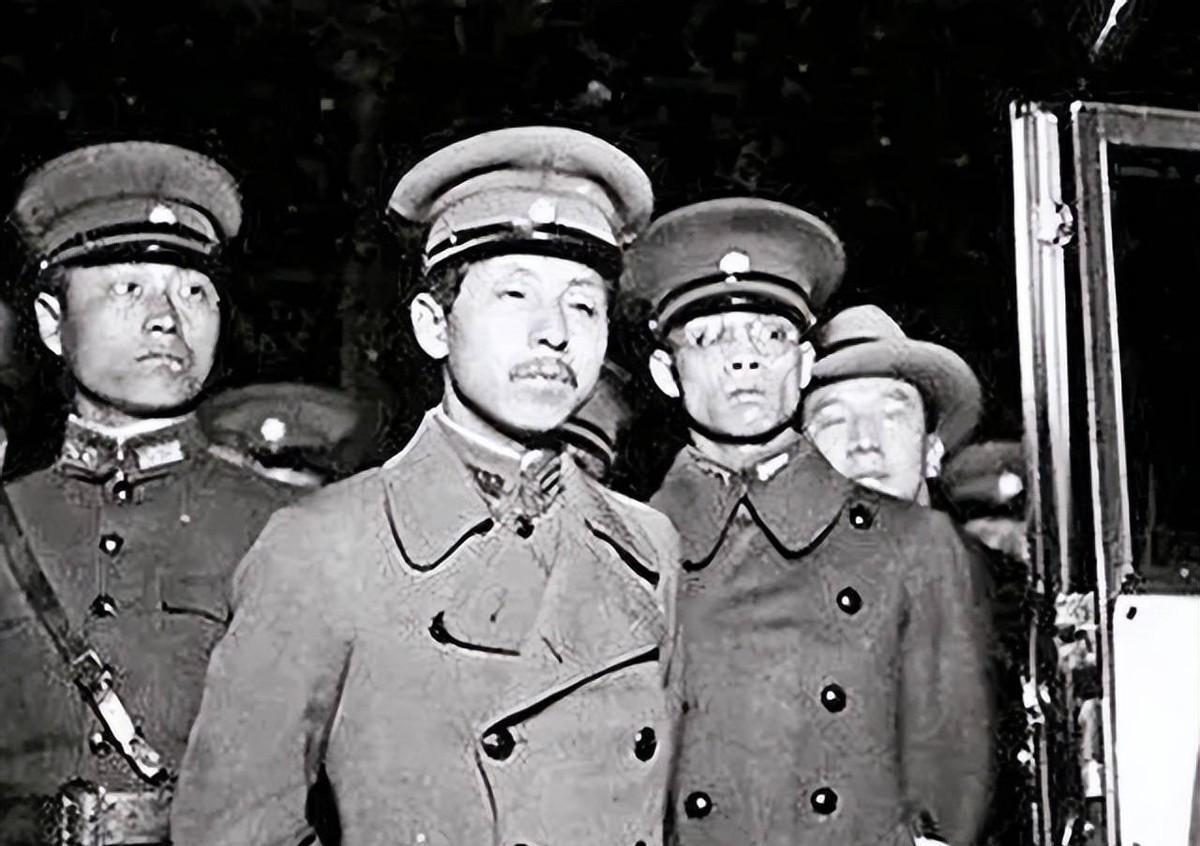 张学良在杀杨宇霆、常荫槐时，他们还跟着一个武装警卫连，这个全部由心腹组成的卫队，