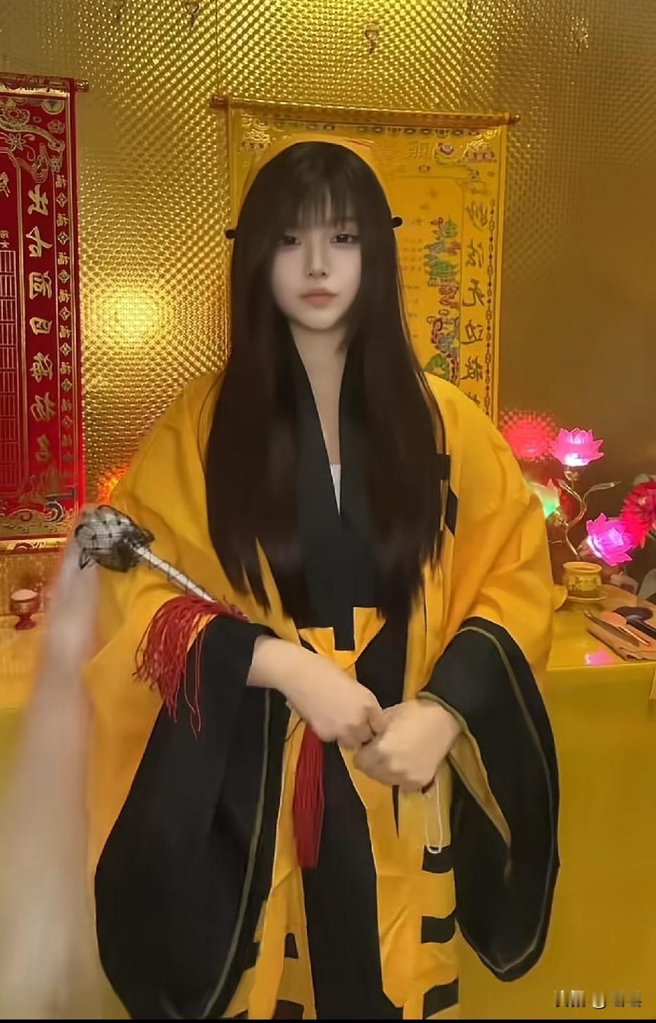大师说的没错，这个年纪果然黄袍加身了