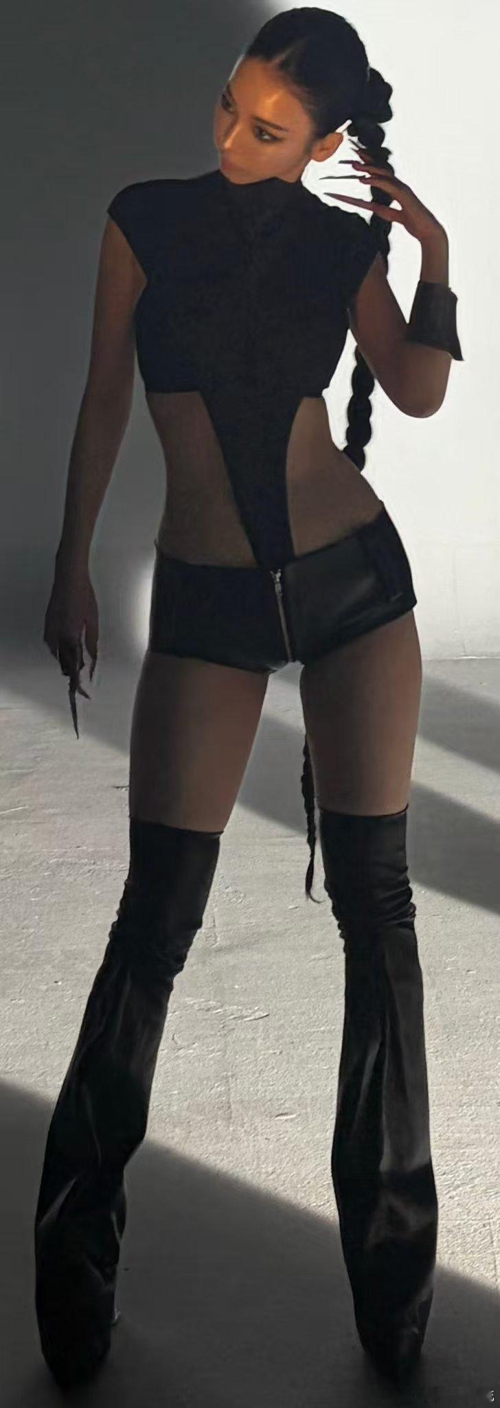 #柳智敏游戏建模身材##Karina游戏建模身材#好完美的身材啊~​