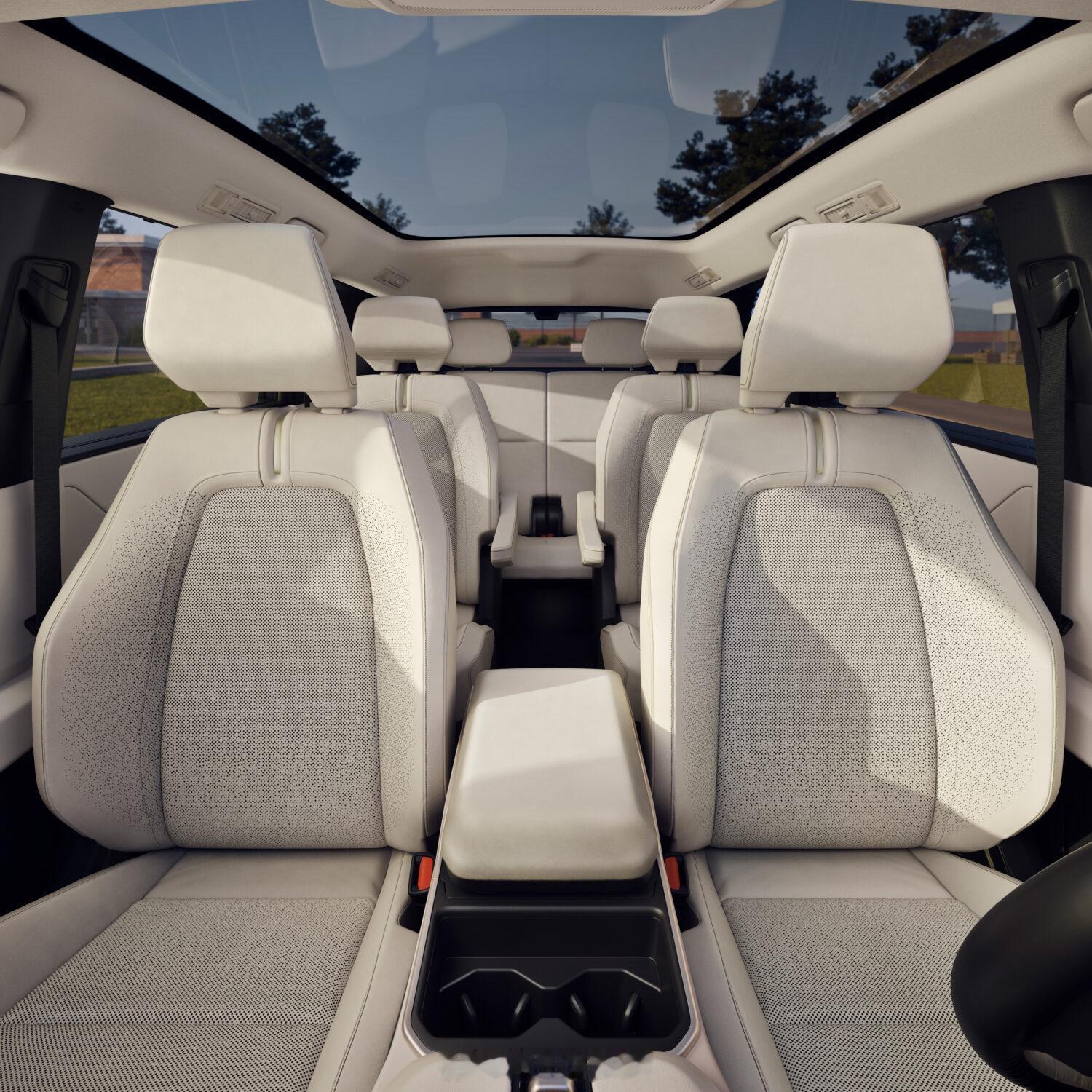 全新丰田纯电汉兰达海外首发亮相，提供单电机/双电机可选纯电三排座椅/中型SUV