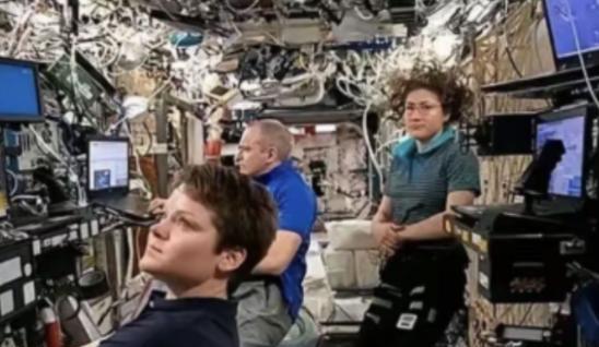 为什么大家都不提中国空间站了？因为没脸提，跟国际空间站差距太大！中国空间站可不是