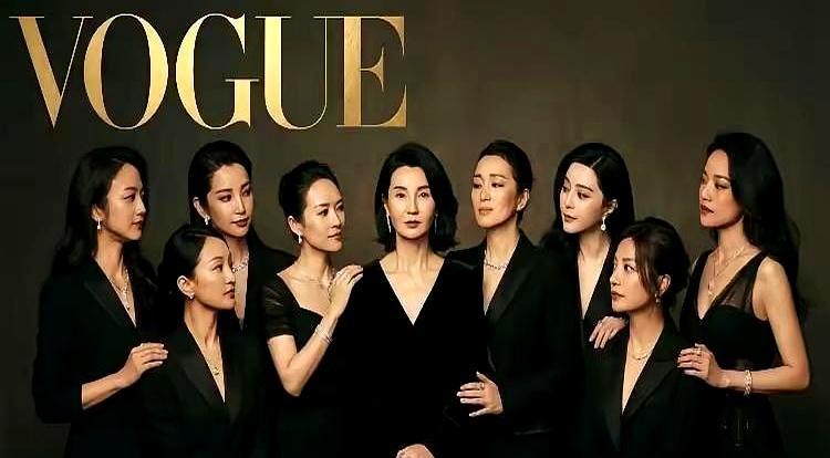 2013年金马奖颁奖台，张曼玉当着全场明星的面，往后退了整整半步。当时刘德