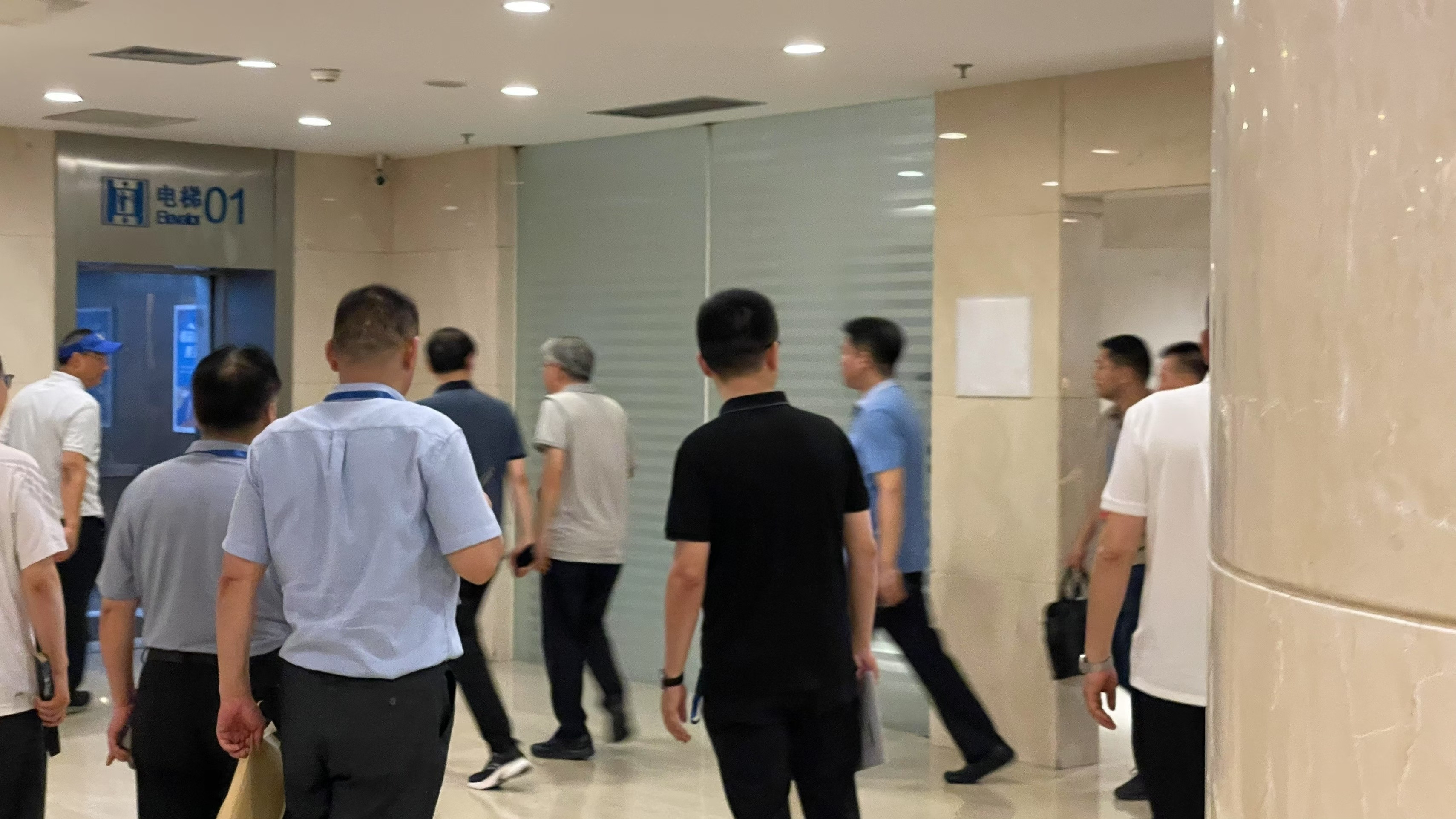 老许同志能不能把比赛第35分钟的“还我江苏队”听进去？人家老许同志人在奥体，心系