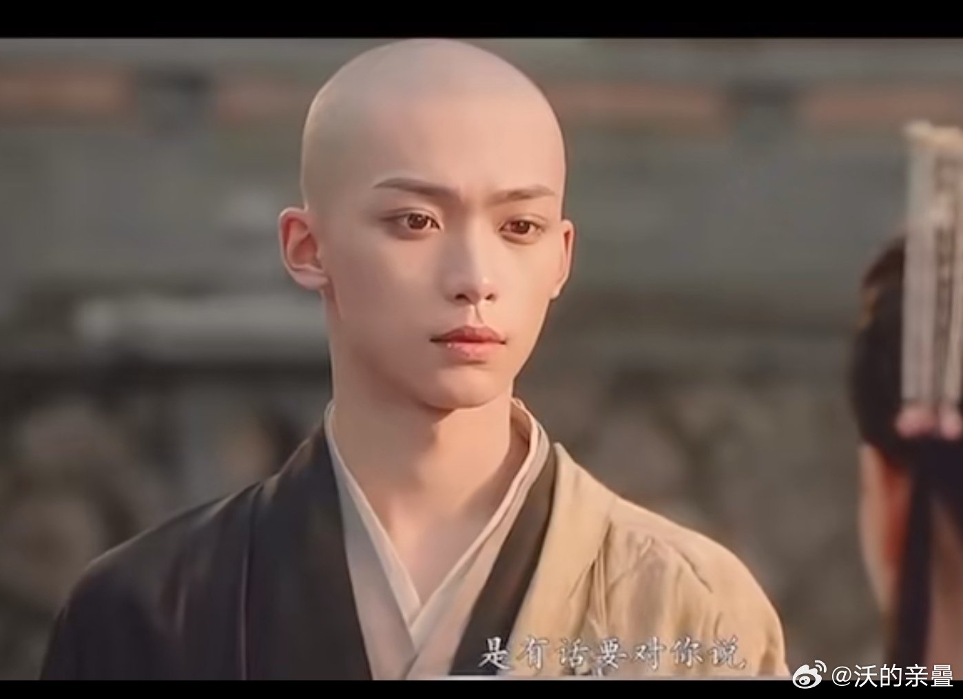 这是那个梓渝那不“低配丁禹兮”因为丁禹兮的“本配”就不咋高[笑着哭]这不是大