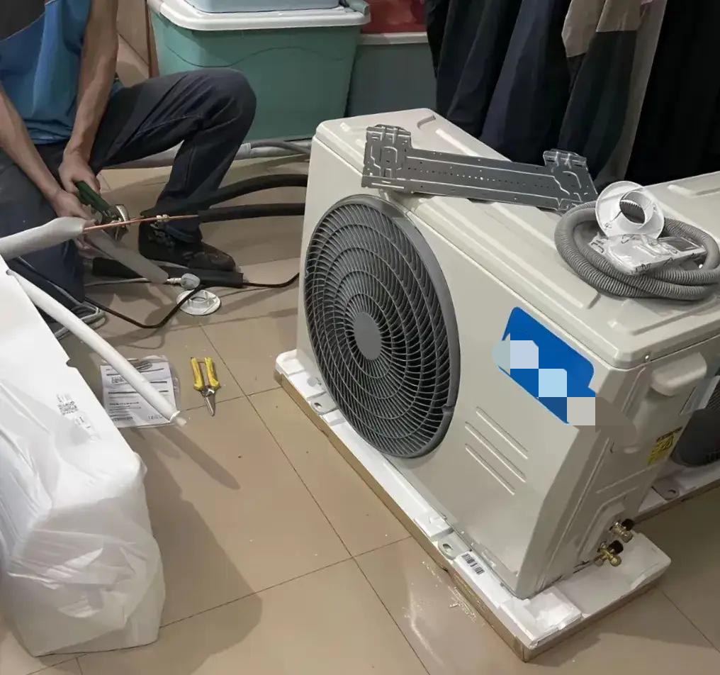 家人们谁懂啊！上周在小区群跟风买空调，1.5匹才1680，以为捡着大便宜！结果