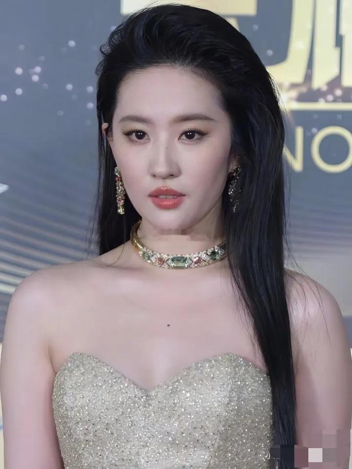宋佳二封白玉兰视后，我不意外靳东获白玉兰视帝，我也不意外而让我意外的是，3年拍了