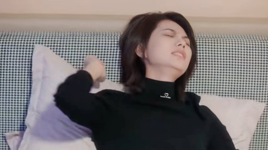檀健次王楚然你俩有点太冒昧了我也太久没看到过这么纯正的搞笑男搞笑女了哈哈哈，真是