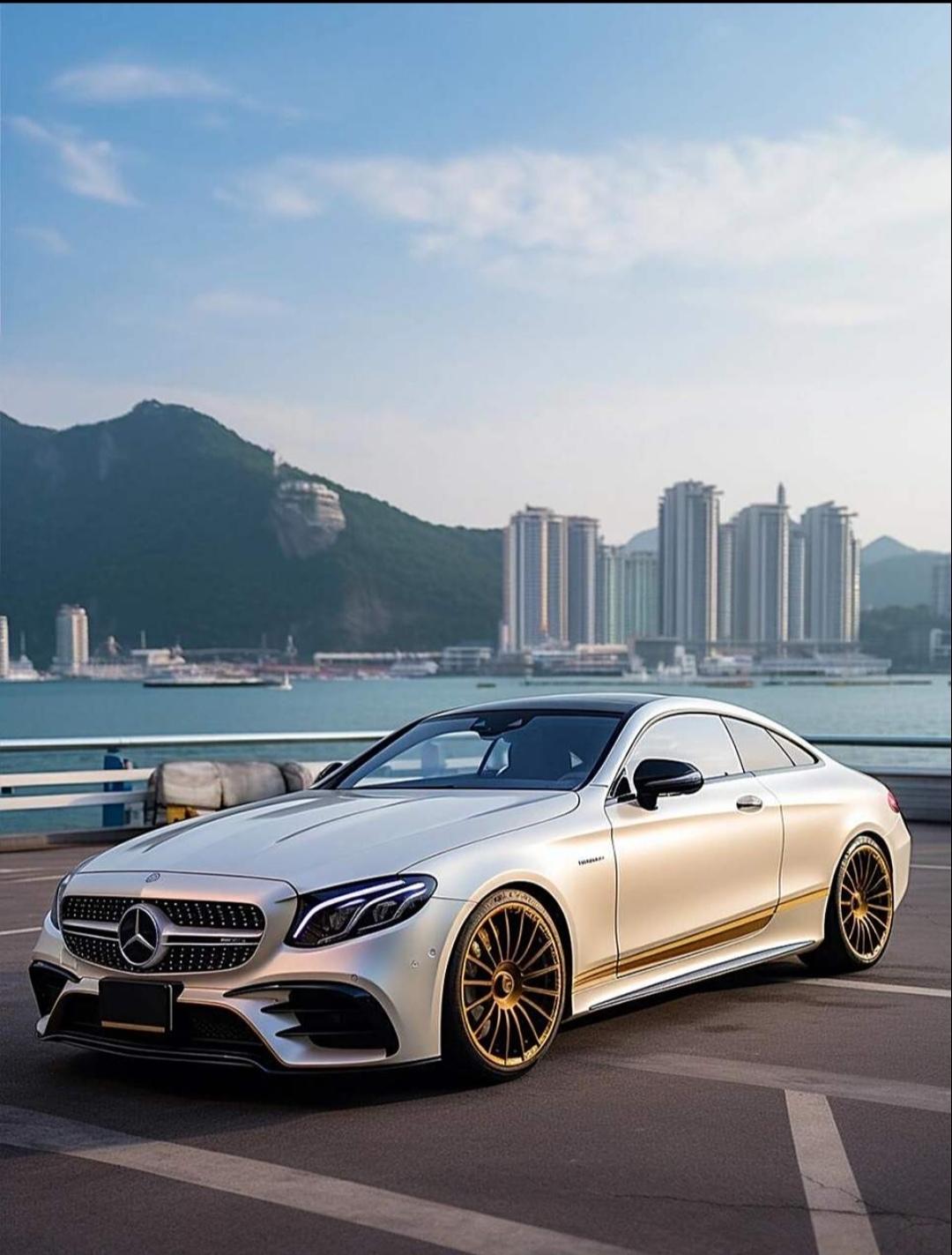 汽车下雨天跑高速需要注意哪些事项？下雨天跑高速，可得多留个心眼。车速得控制好