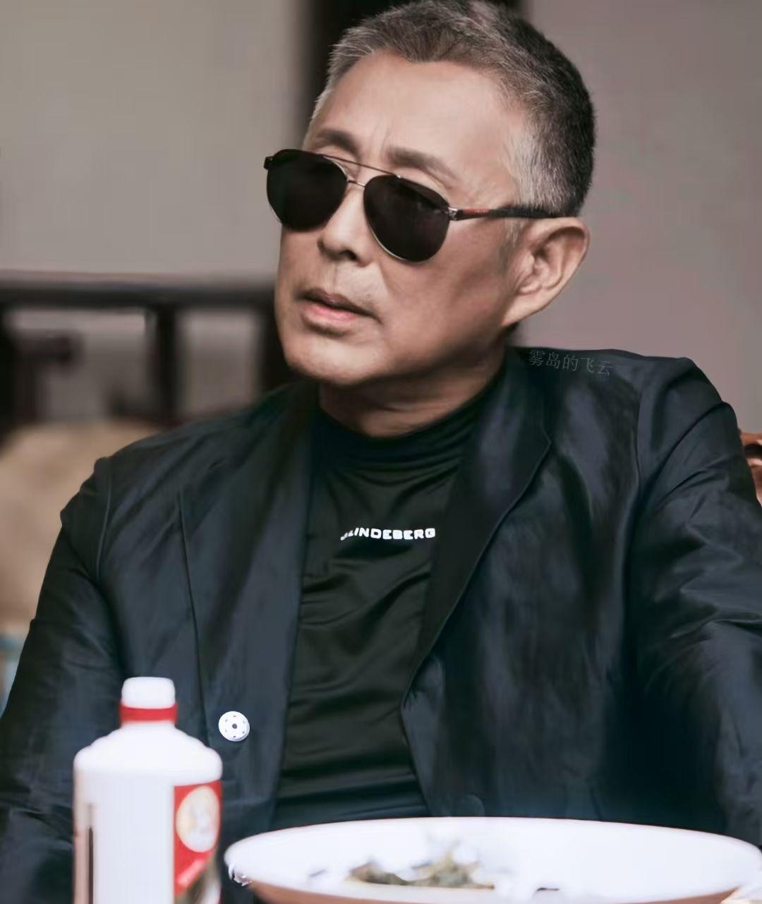 陈道明说得太通透：“没有亲人，你能活；没有朋友，你能活；就算一个人，你也能