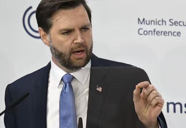 别猜了，万斯大概率就是下一届美国总统。真要是他入主白宫，首当其冲的就是中国。为什