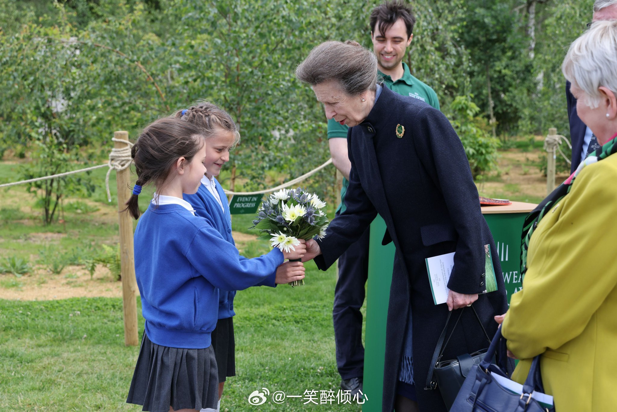 英国王室2026年6月9日，安妮长公主在沃金访问布鲁克伍德战争公墓，并为新纪