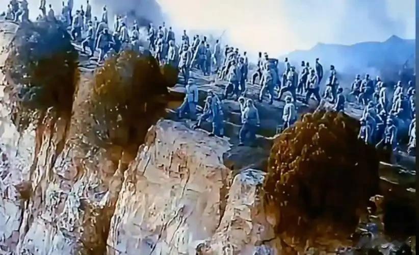 八百壮士全部跳入黄河，无一人投降，这就是中国军人的骨气。1941年6月，中条