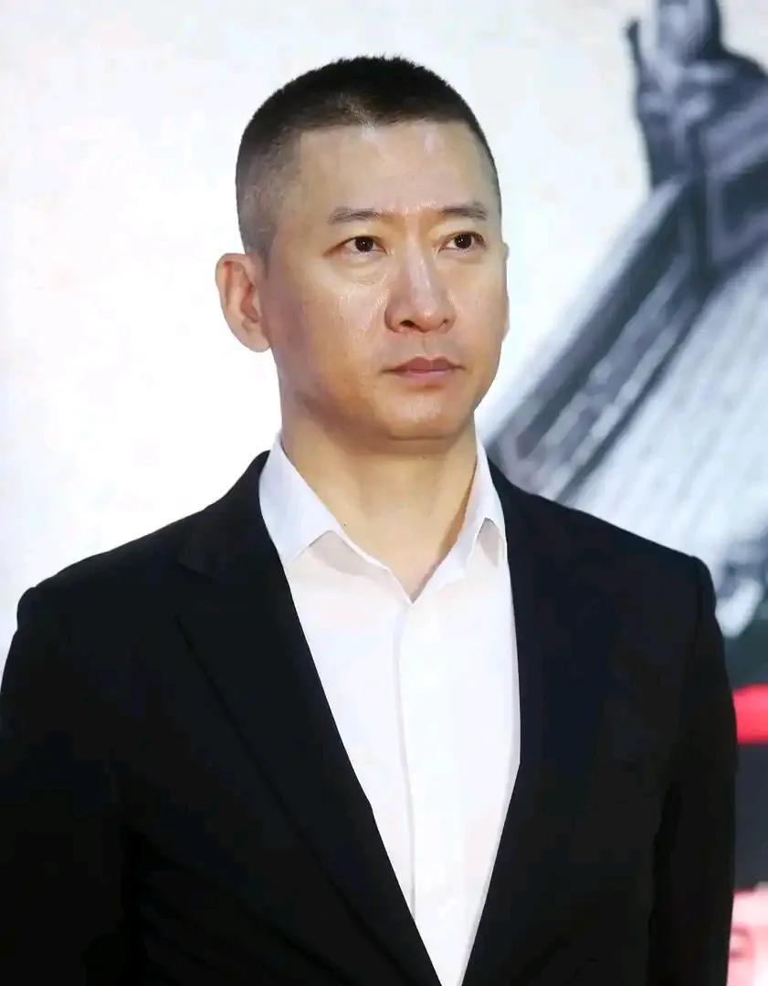 为什么说听到周杰说一些奇奇怪怪的问题，豁然开朗在采访中，周杰这样说，自己有的时