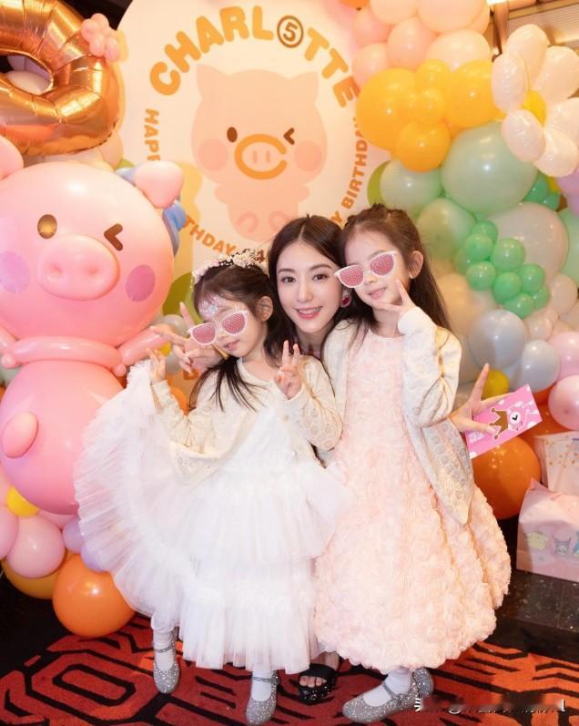 漂亮的方媛来自安徽芜湖，她嫁给了歌坛天王郭富城，生了三个女儿，三朵漂亮小金花，三件贴心小棉袄，郭富城