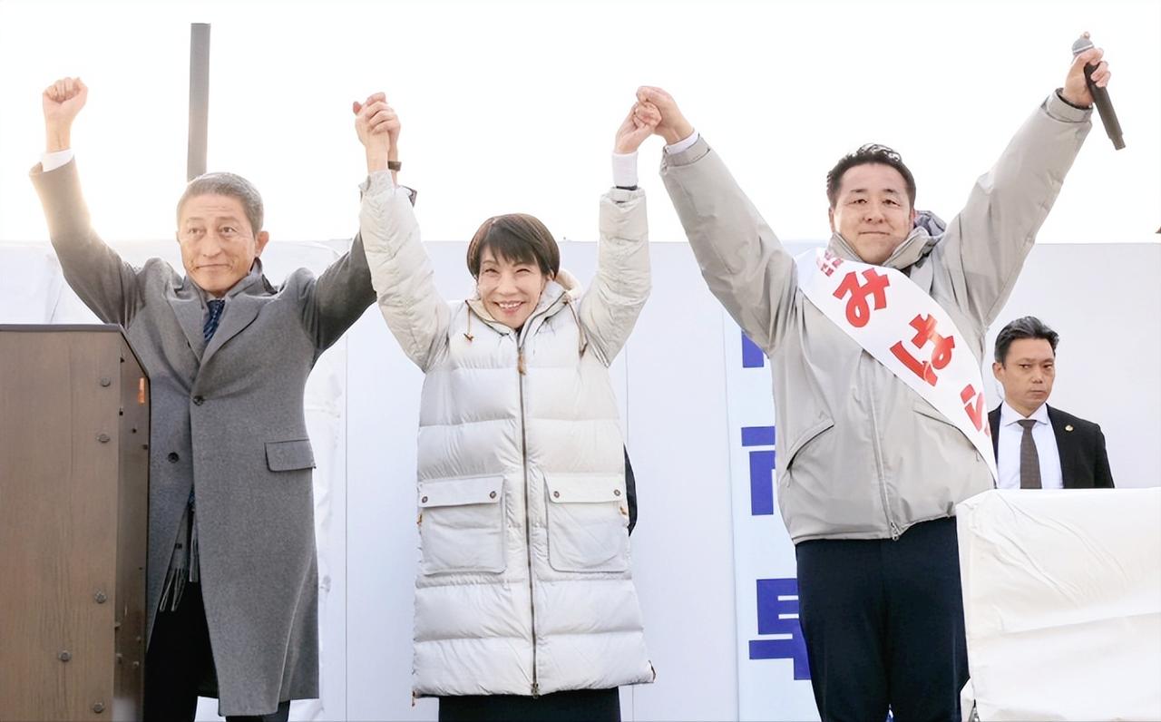 日本这场选举真是看点十足，自民党的支持率飙到36%还多，比一周前涨了快7个点，把