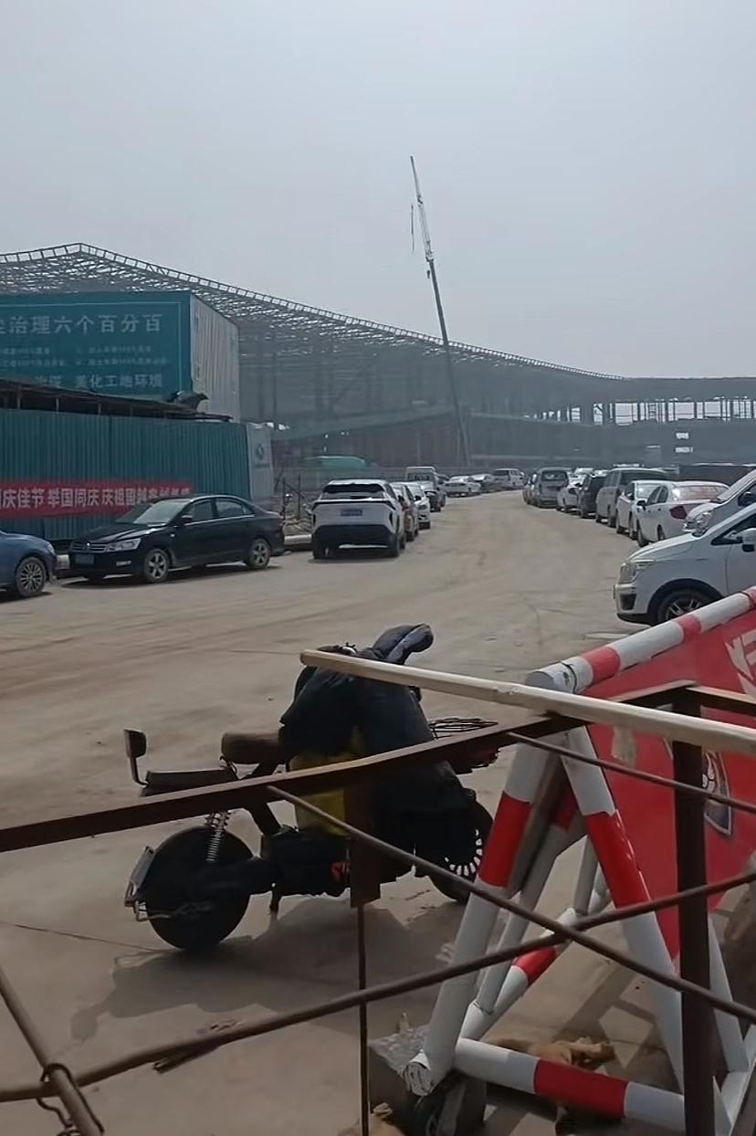 太原飞机场扩建真不如修地铁3号线，2025年5个月已经过去了，今年同比去年，机场