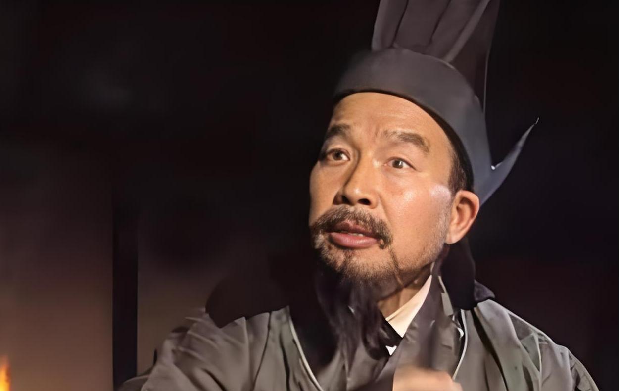 214年，毒士贾诩正在家中会客，突然得到消息谋士荀攸病逝，贾诩脸色大变，赶忙撵走