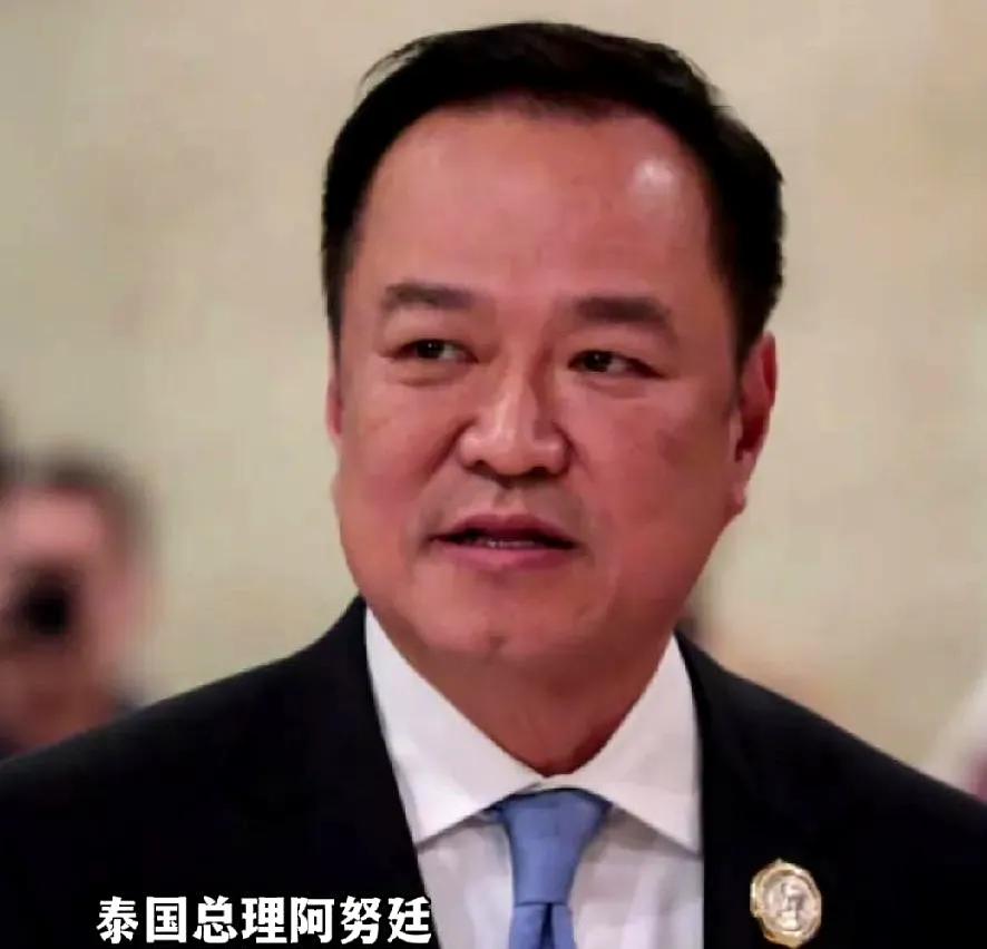 泰柬这架打到第7天，局势直接一边倒。看着洪森这会儿四处搬救兵，一会儿找老美，一