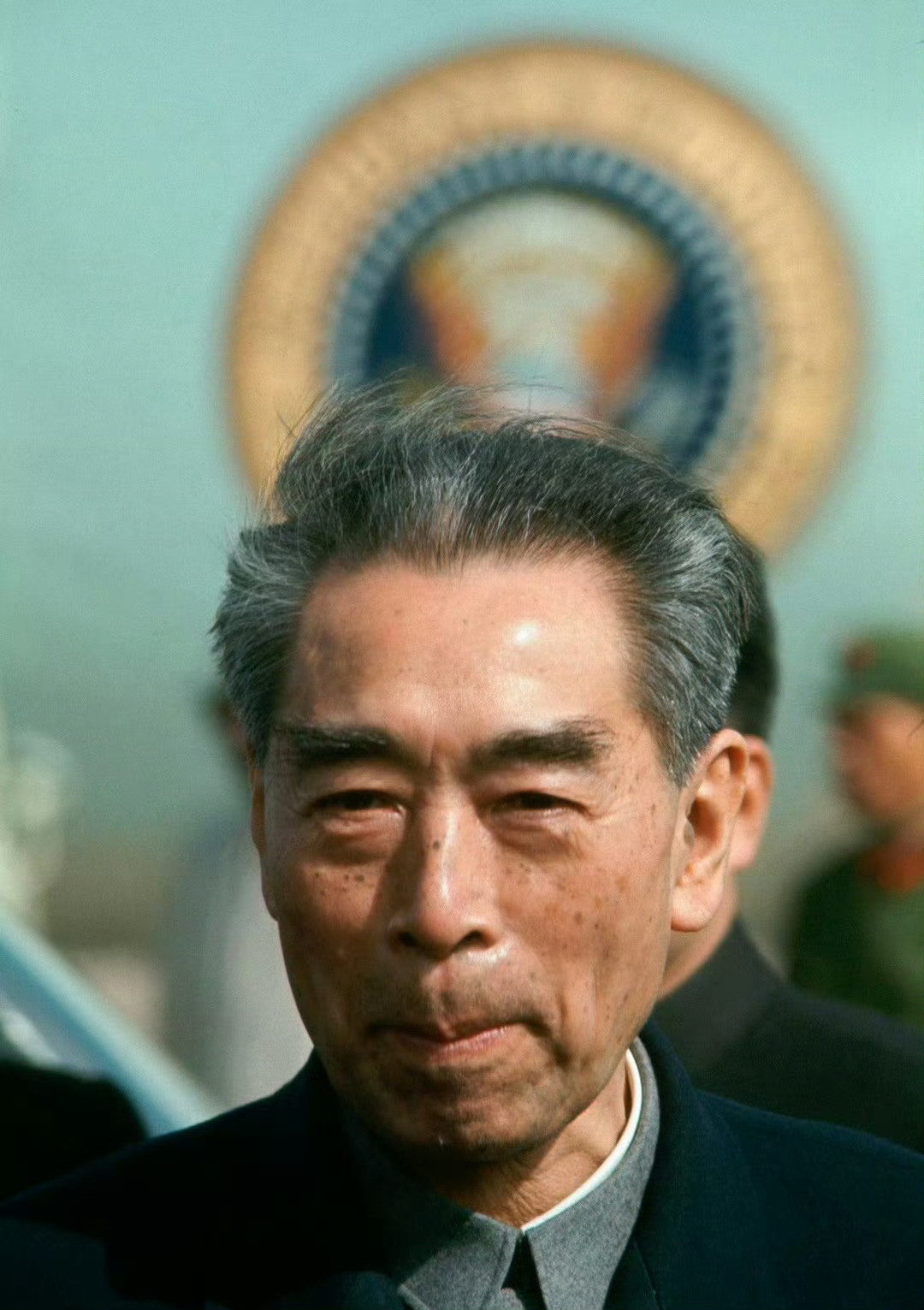 一组周总理的彩色照片，有几张是第一次见！致敬我们的伟人[比心]​​​