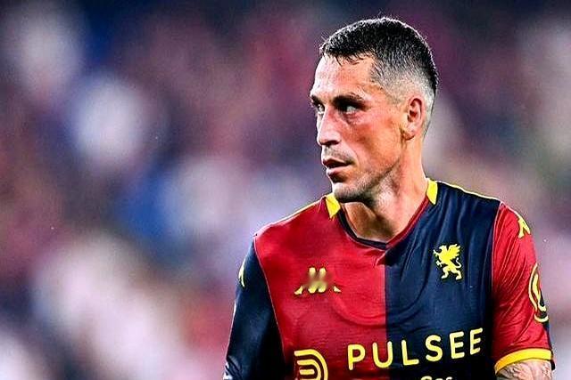 斯坦丘又来了，没回老东家，直接飞大连。为甩掉热那亚冷板凳，他自掏腰包解约，