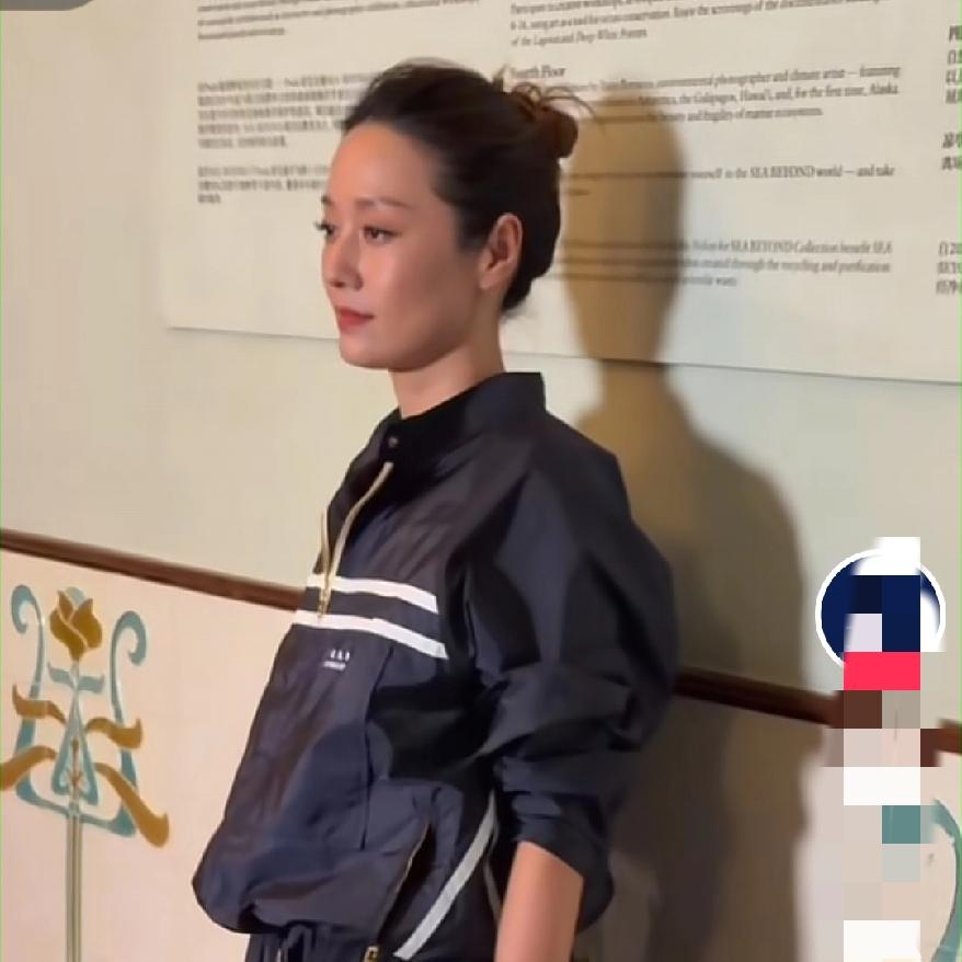 我有点搞不懂马伊利了都49岁的人了这次居然搞了个大变样，换个长发，真的让人眼