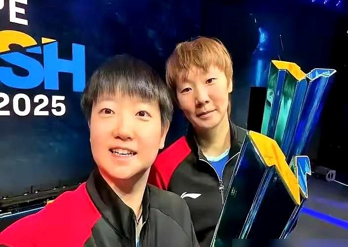 别看孙颖莎领先王曼昱近1900分，这老本马上就要吃完了。她去年新加坡大满贯的