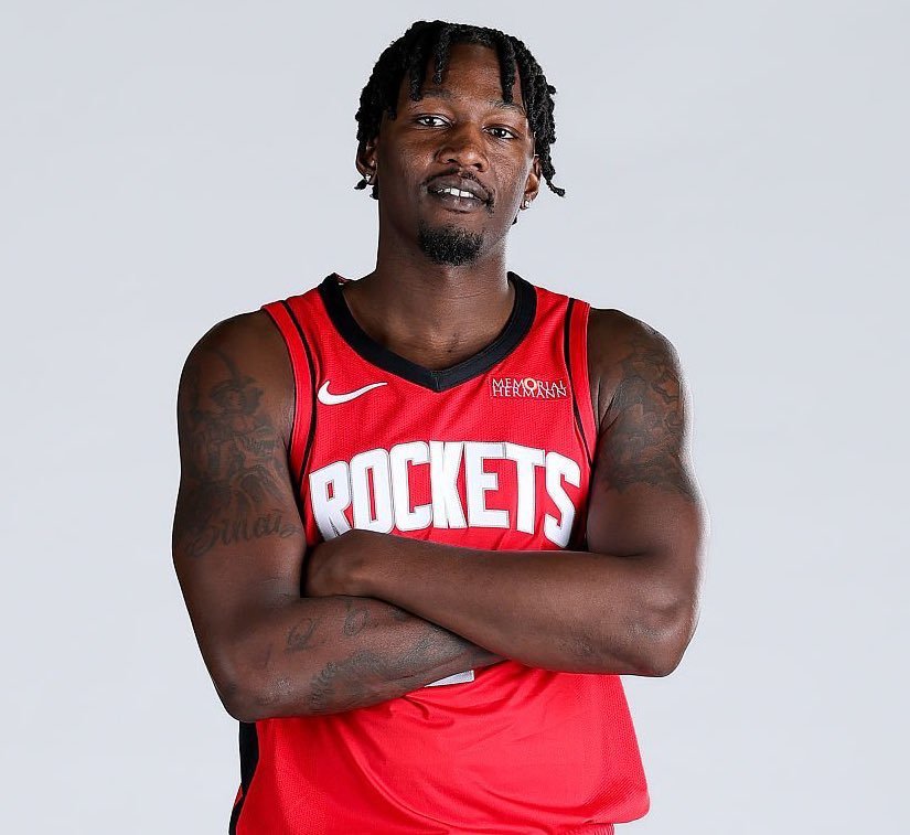 乌度卡谈芬尼史密斯的伤情："芬尼史密斯的情况正在好转，他正逐步加强训练强度，将开