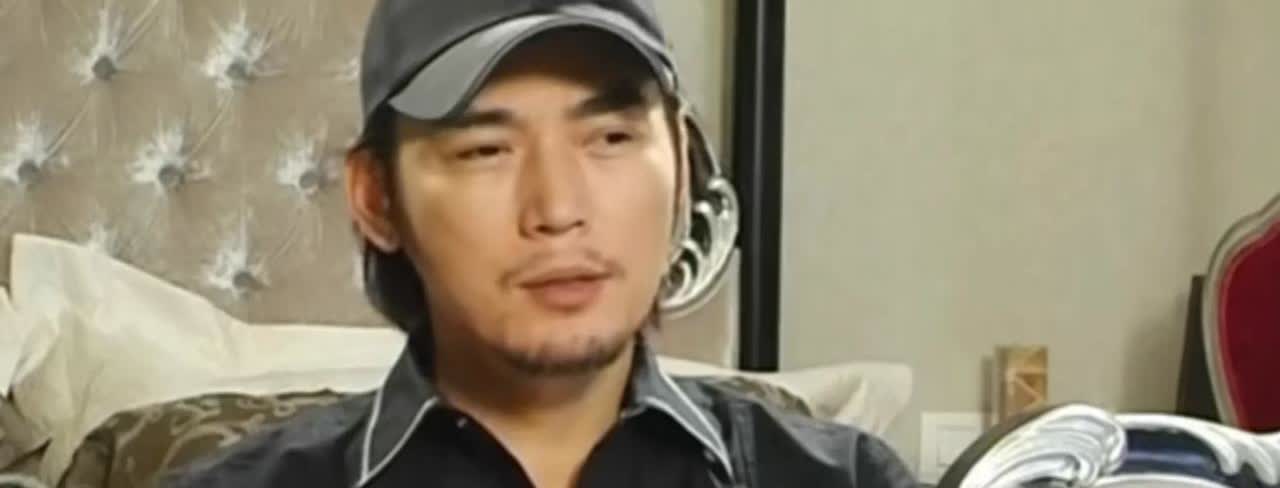 焦恩俊说：“我当群众演员的时候，每天拿200块台币，但是要给人家抽成100，自己