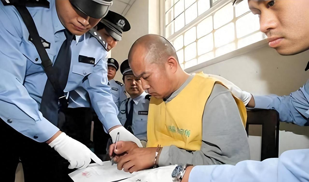 一张考勤表丢了，整个案子就歪了，谁还记得那天他到底在不在厂里？。聂树斌1994