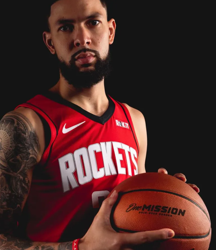 总喷哈登的季后赛表现和造犯规什么时候能抛开这些成见？前NBA球员奥斯汀·里弗