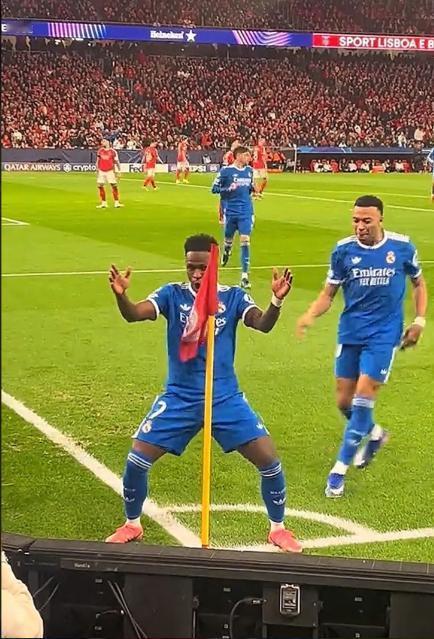 西班牙六台记者MarcosBenito报道维尼修斯对穆里尼奥十分生气和愤怒！