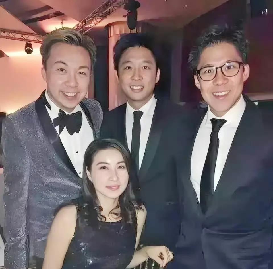 郭晶晶才是真正的大嫂吧！比某些排挤她的名媛不知道要强多少倍……