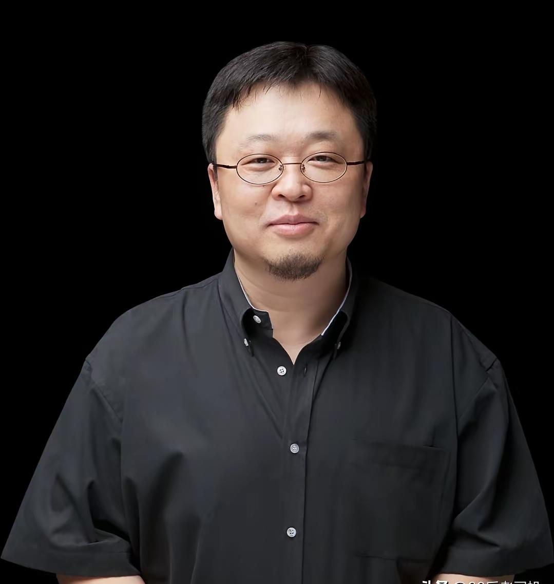 有网友说，罗永浩在辩论方面就是天才，哪一个辩论方面的高手能够和罗永浩比一比呀？。