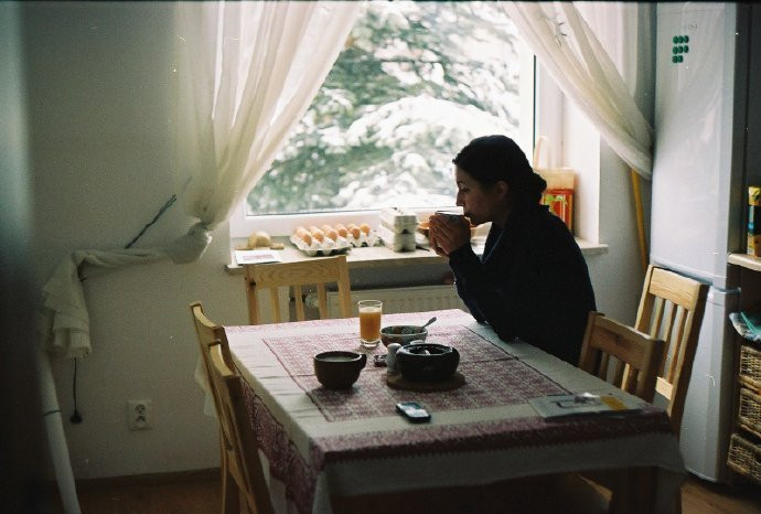 书是一个暗号，人类中的某一些靠这样的暗号从茫茫人海中认出对方。一一米兰·昆德拉