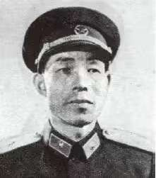 1953年7月27日，抗美援朝停战谈判时，美国派出了5名谈判高手，我方正不知该派