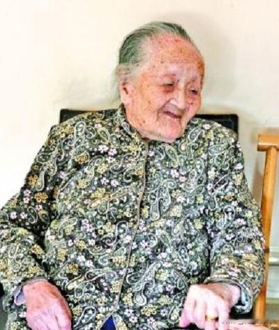 李春，是广东省最长寿的老人。生于清朝光绪二十二年春，即1896年3月17日，她一