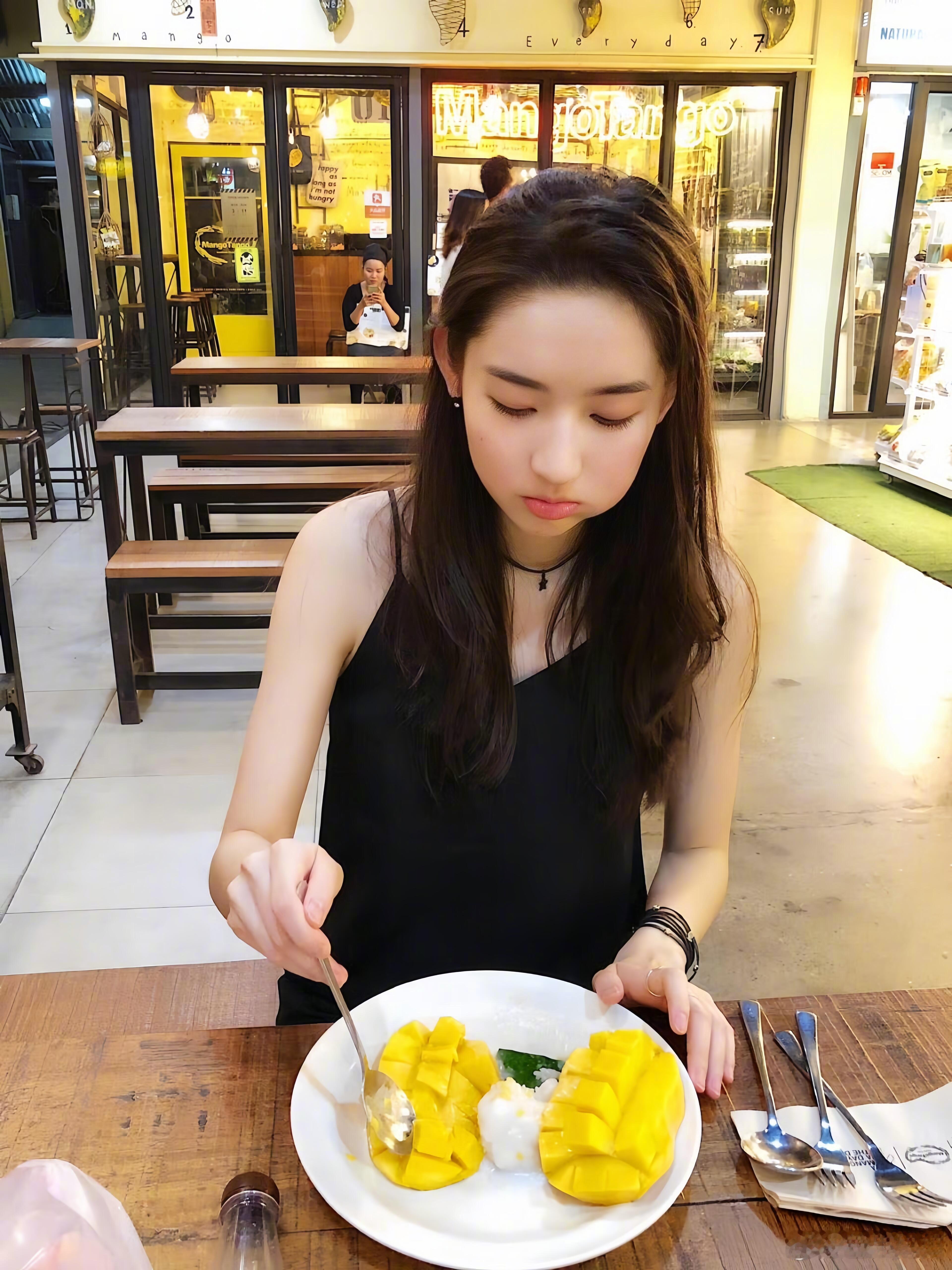 素颜的王玉雯王玉雯素颜独有的故事感