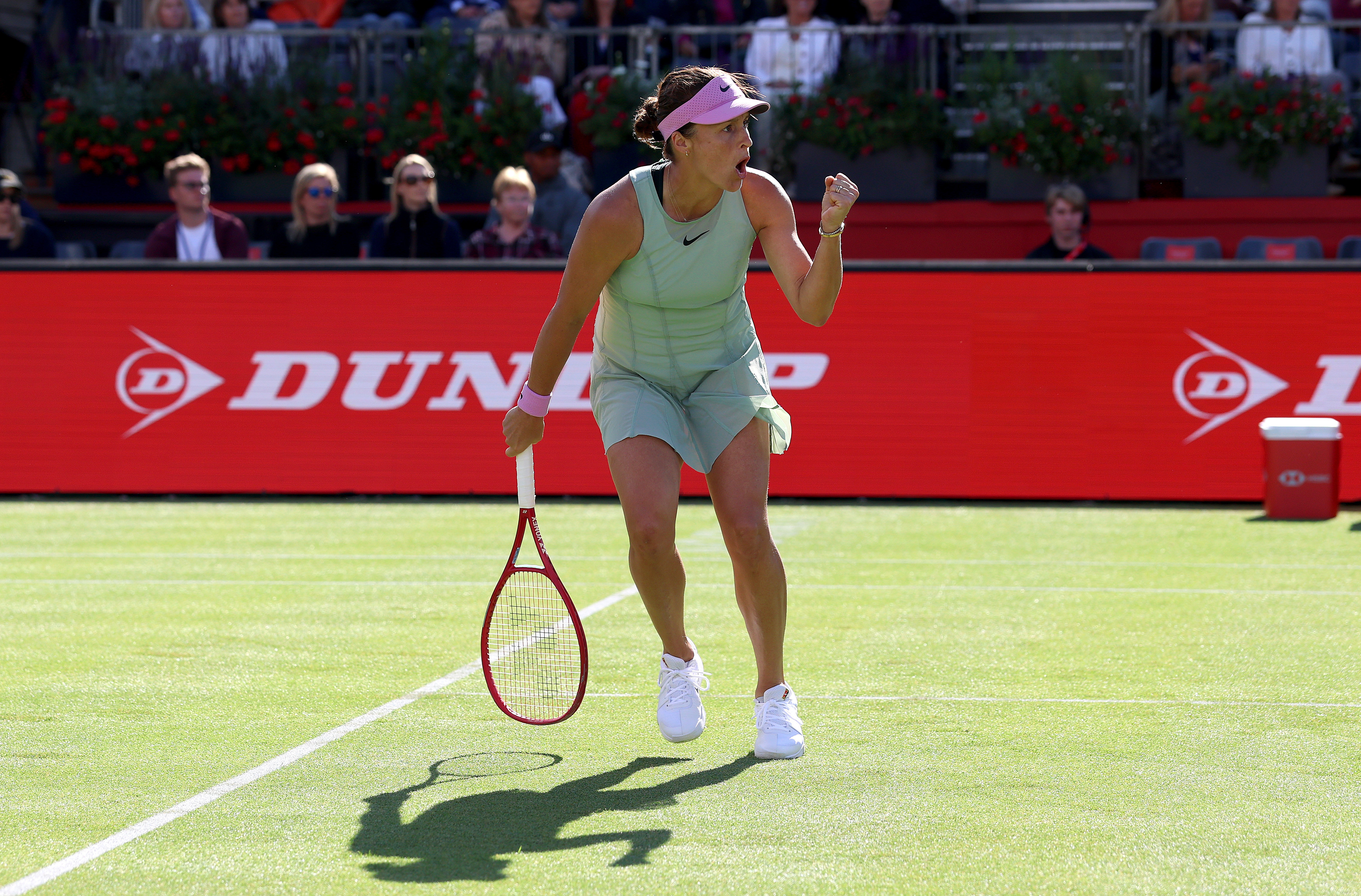 玛利亚晋级再战莱巴金娜🍿WTA500伦敦站首轮，卫冕冠军玛利亚以6-36-3