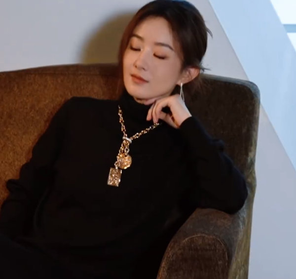 完全是女神级别吧，不愧是亚洲第一美​​​