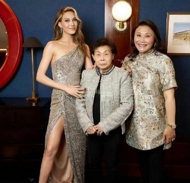 王诗龄妈妈李湘和谷爱凌妈妈谷燕似乎有个共同点，都培养出了非常优秀的女儿